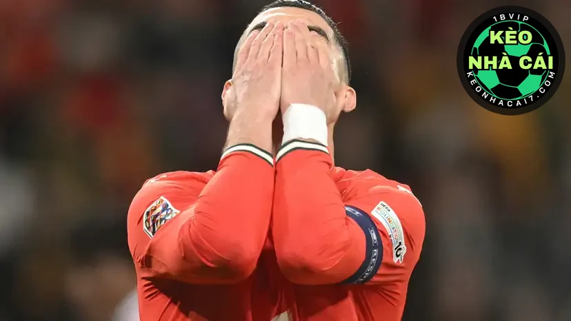 Ronaldo thất vọng sau quả penalty không thành công