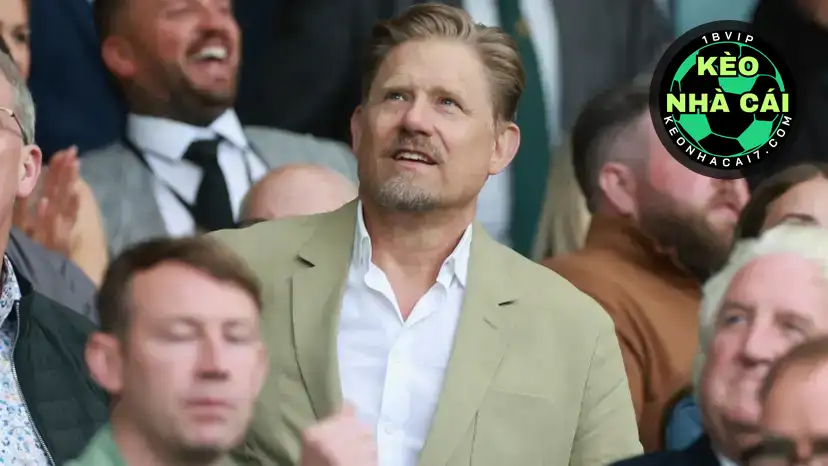 Thủ môn huyền thoại MU - Peter Schmeichel cũng chỉ trích Onana thiếu ổn định