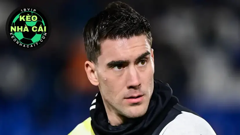 Victor Osimhen được Juve nhắm đến để thay thế Dusan Vlahovic